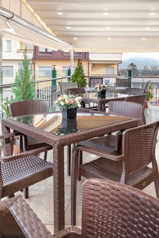 Green Center Gili Gostivar Ngoại thất bức ảnh