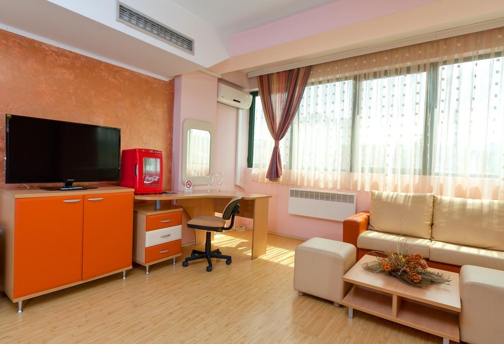 Green Center Gili Gostivar Ngoại thất bức ảnh